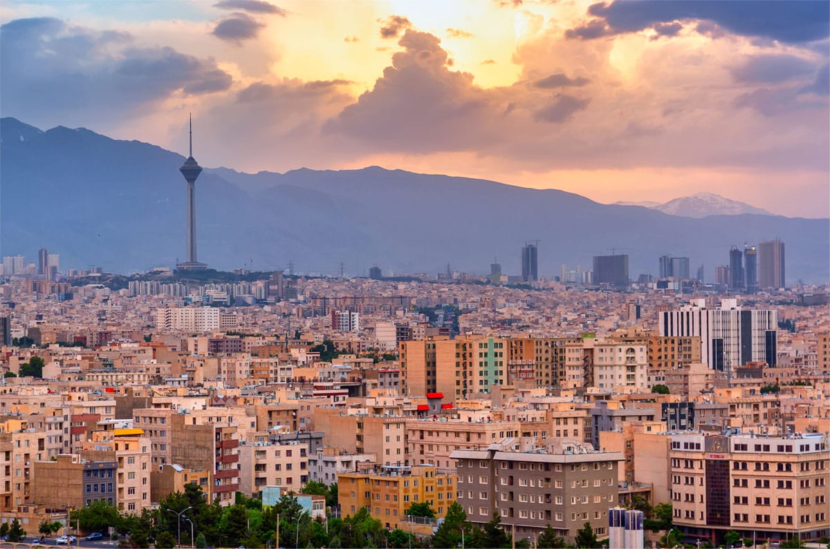 Iran begins tentative international recovery